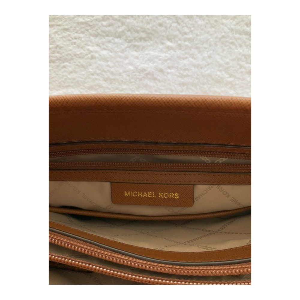 Authentic Michael Kors Jetset Multi Function Tote… - image 5